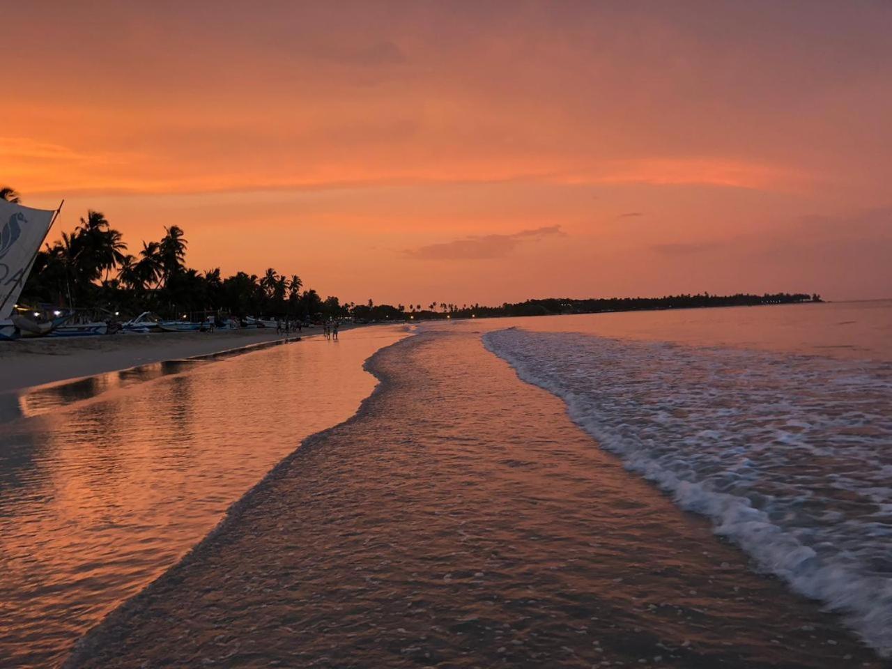 Under Water Safaris And Resort Uppuveli Buitenkant foto